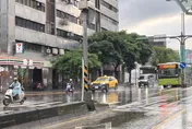 週末雨彈襲！　吳德榮警示：大氣不穩定、雨勢更強