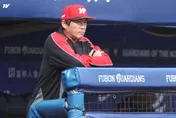 中職/葉君璋「故意不小心」妙語惹議！觸身球、跑壘風波遭炎上