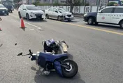 高雄前鎮轎車逆闖調撥車　女騎士遭撞飛送醫不治