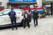 影/台中加油站「老鳥菜鳥愛上同1人」！心儀女同事面前開打