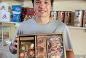 中職/新莊棒球場驚見前人氣球星場邊賣零食！網喊：必須力挺