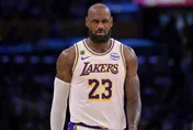 NBA/詹皇若沒退休　聯盟人士：新合約金額隨他開…想拿多少就多少