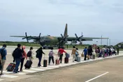 馬祖空運客滿、海運停航！4架次軍機助疏運280人