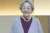 挺過愛孫遭酒駕撞癱！「魷魚遊戲」奶奶金英玉痛失老伴