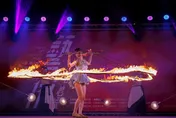 剛拿《英國達人秀》金按鈕！火舞女孩回台首演　2500人擠爆雲林