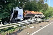 影/狀況危急！國1「砂石車撞破護欄衝下邊坡」現場救援中