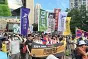 不賣軍火的是美國！粉專酸爆青鳥上街：要找誰怒吼