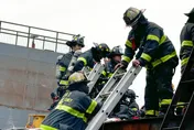 紐約造船廠大火釀爆炸　1死30多傷