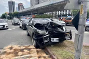 影/昨中和喪屍才奪1命！今板橋保時捷男毒駕自撞燈桿