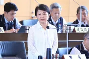 盧秀燕、江和樹PK戰鬥陀螺賭「選總統」！最終戰局驚人逆轉