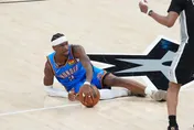 NBA/爛透！SGA創最廢MVP紀錄　遭舉「最有價值假摔球員」看板嘲諷