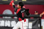 中職/克服6分落後、靠再見安取勝　味全龍葉總：太強了