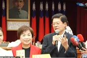 台股狂衝！羅明才發雞排＋珍奶＋太陽餅　豪喊：5萬點繼續加碼不要停！