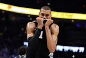 NBA/馬刺晉級夜釀憾事！17歲球迷慶祝太嗨　墜車腦死
