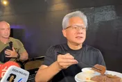 黃仁勳台式辦桌犒賞員工！嗨喊台灣生態系站在一起