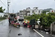 影/宜蘭休旅車撞爛醫療輔助車　老婦噴飛送醫不治