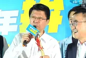謝龍介競選車隊闖紅燈　團隊道歉：配合警方依法處理