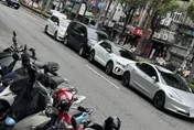 影/新北板橋4車連環撞　幸僅車損無人受傷