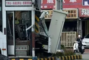 苗栗高鐵快捷公車出事！「連續衝撞」6人緊急送醫