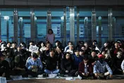 選票短缺爆爭議！南韓週末萬人上街示威　怒喊重新選舉