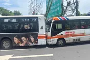 影/出事瞬間！北市公車劇烈撞擊8傷「4人為外籍遊客一家」