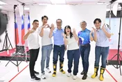 合體藍營小雞拍定裝照　李四川自爆是「香菜、咖哩攪拌派」