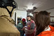 影/氣爆炸出大洞！2傷2命危 　高虹安親赴現場啟動應變機制