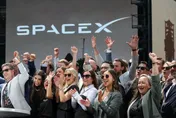 SpaceX收漲19.22%！馬斯克成首位「資產破兆美元」富豪