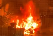 影/高雄連環爆炸火警！8車狂燃慘變大片殘骸