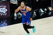NBA/火藥味十足！尼克奪冠派對高喊挑釁「文班亞馬」粗話