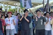 柯志恩、賴瑞隆拚到「肚臍歪」！陳其邁：唱歌都比我好聽