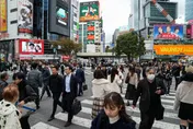 影/傻眼！日女超商內「脫褲排泄」後速逃　誇張畫面曝光