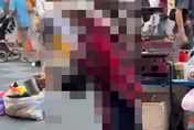 影/噁！西門町香腸攤阿嬤徒手洗假牙再包餐　驚悚畫面曝