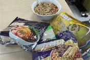 「三無」零食氾濫台灣　食藥署出手！電商下架逾3900件