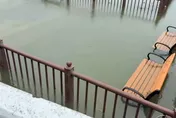 影/屏東豪雨災情直擊！牛井堀變水公園　南州蓮霧園也泡湯了