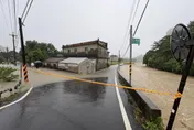 颱風米克拉豪雨肆虐新竹！1駕駛車內溺斃、1農民失聯