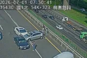 影/國1詭異3車追撞「碎裂狂噴」！現場回堵中上班族哀號