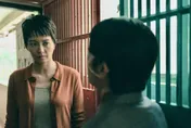 化身瘋魔母親！梁詠琪崩潰持刀情勒女兒　窒息式母愛逼瘋陳姸霏