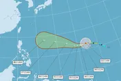 估準強颱巴威「風速飆破記錄」　網驚：氣象署也瘋狂！