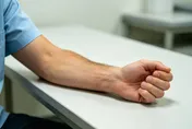 網球肘非運動員專利！醫：上班族、家庭主婦同樣高風險