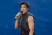 王力宏成都演唱會重摔濺血！經紀人：會徹底檢討及改進！