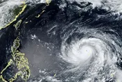 巴威將達巔峰「最快週四海警」！7/10、11全台迎劇烈風雨