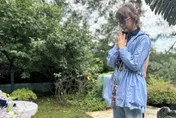 李玟3週年忌日！二姊墓前痛悼「歲月未能撫平思念」　盼再次團聚