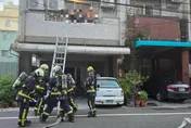 影/台中民宅大火「一家五口慘困陽台」！勇消急救援