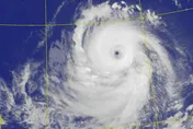 強颱巴威估週四發海陸警！中部以北入暴風圈　北東週末炸豪雨