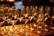 吳明賢倒下前疑遭灌酒？醫批：勸酒文化逼人喝下一級致癌物
