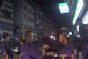 影/北市凌晨情侶街頭大吵　女暴怒砸男友車2人被送辦