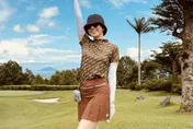 黃仲崑妻開酸「聽說球場最近很多小三」！辣穿短裙喊話正宮