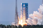 對標SpaceX獵鷹9號！長征十號乙火箭實現全球首例「網繫回收」