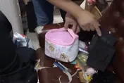 影/台中擁槍毒販竟有顆少女心？菸彈藏「粉紅卡通便當袋」